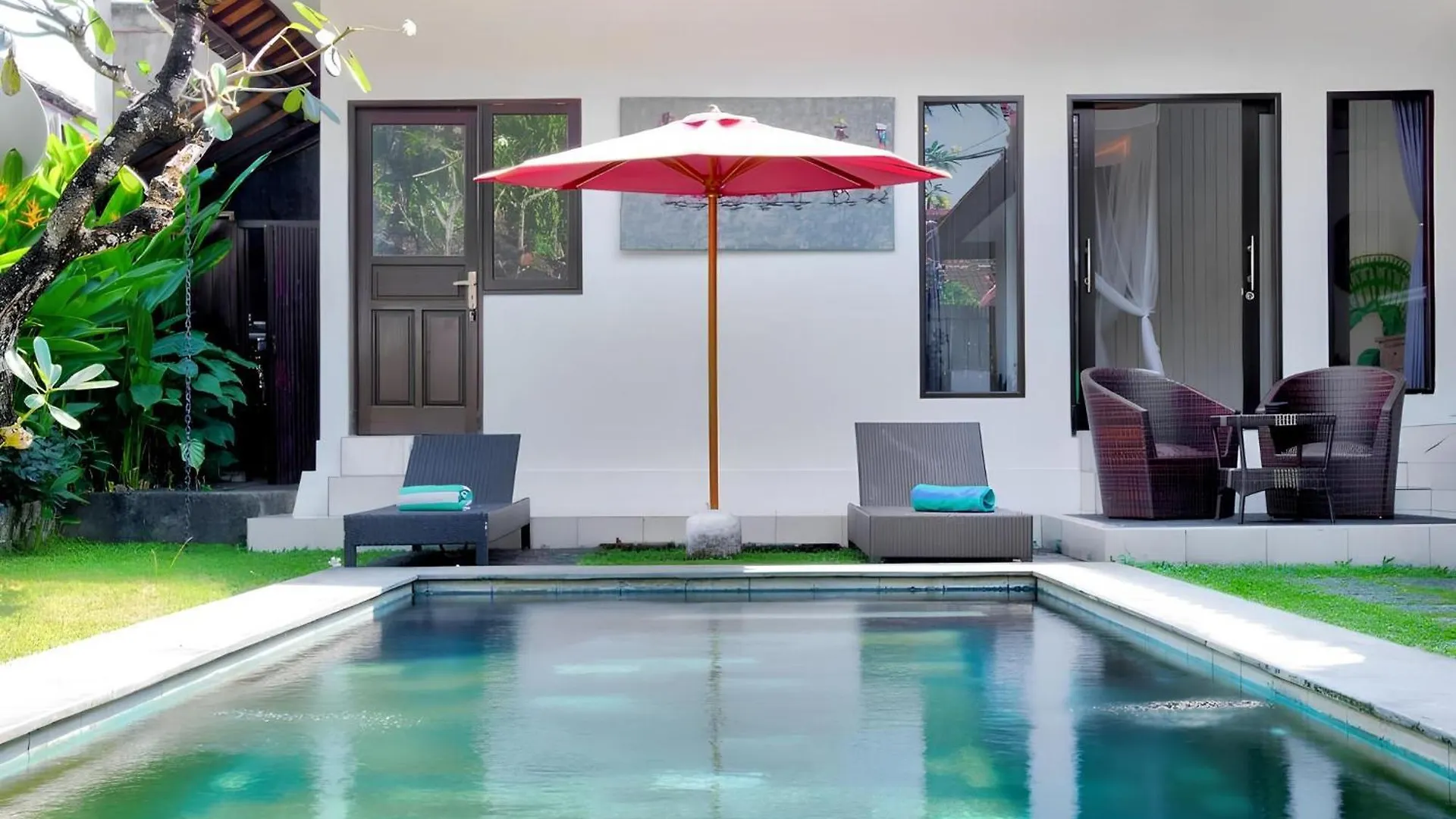 Taman Pangeran Villa In Seminyak, 2Br Large Pool, Prime Location !